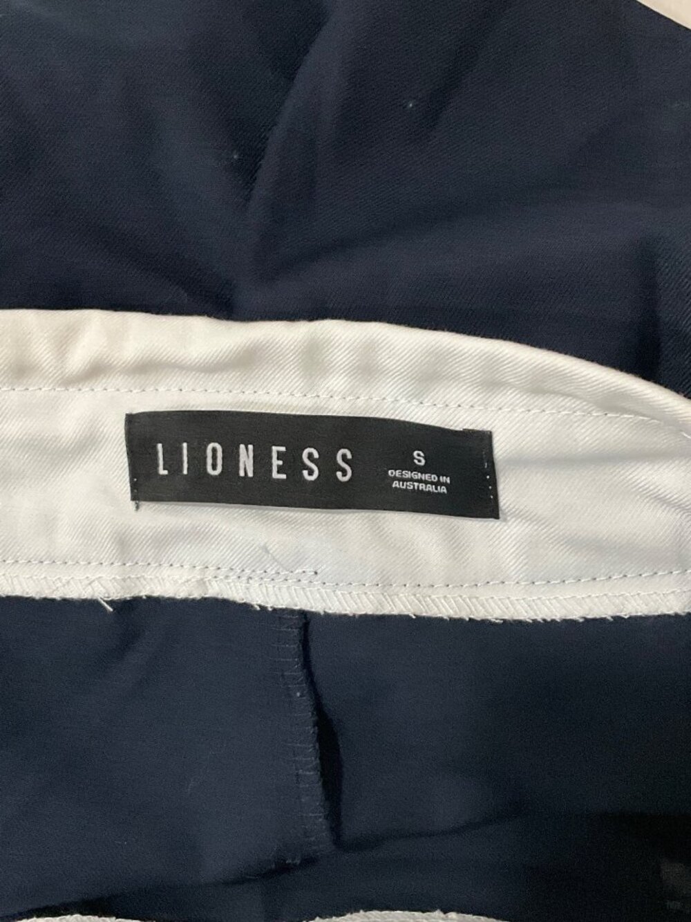 LIONESS Dynasty Mini Skort in Navy Small Womens Shorts Skirt - Picture 9 of 16